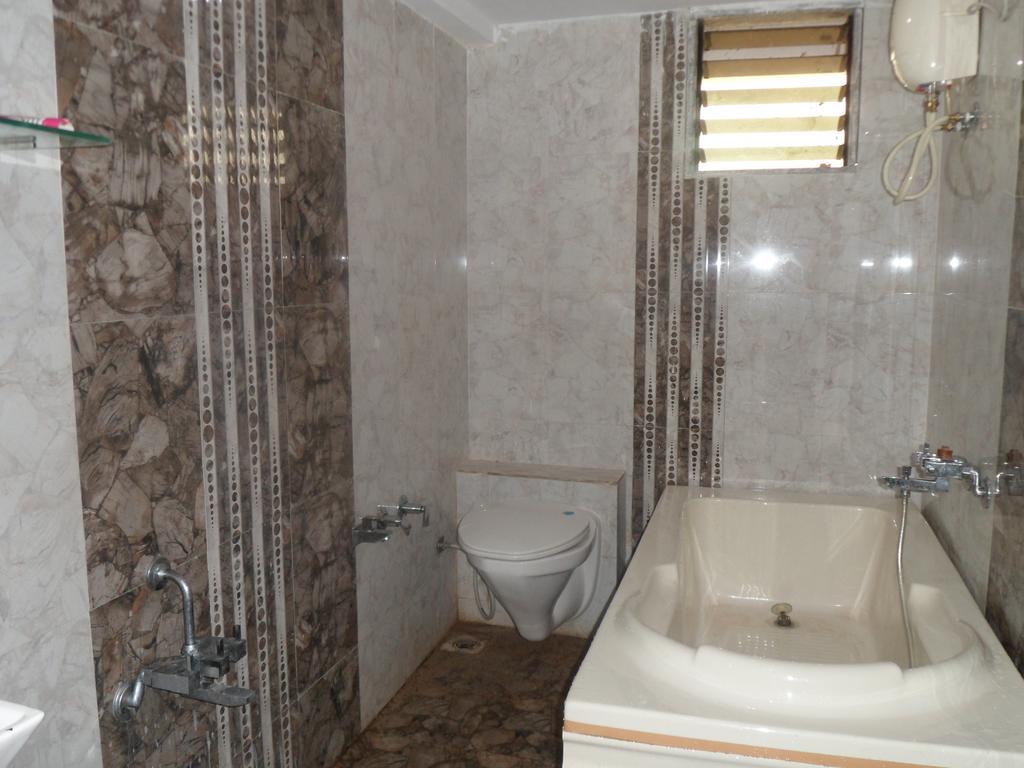 Hotel Canada Palace Watuwa Екстериор снимка