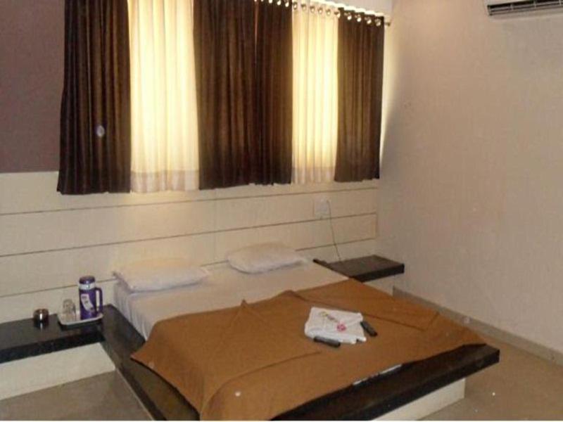 Hotel Canada Palace Watuwa Екстериор снимка