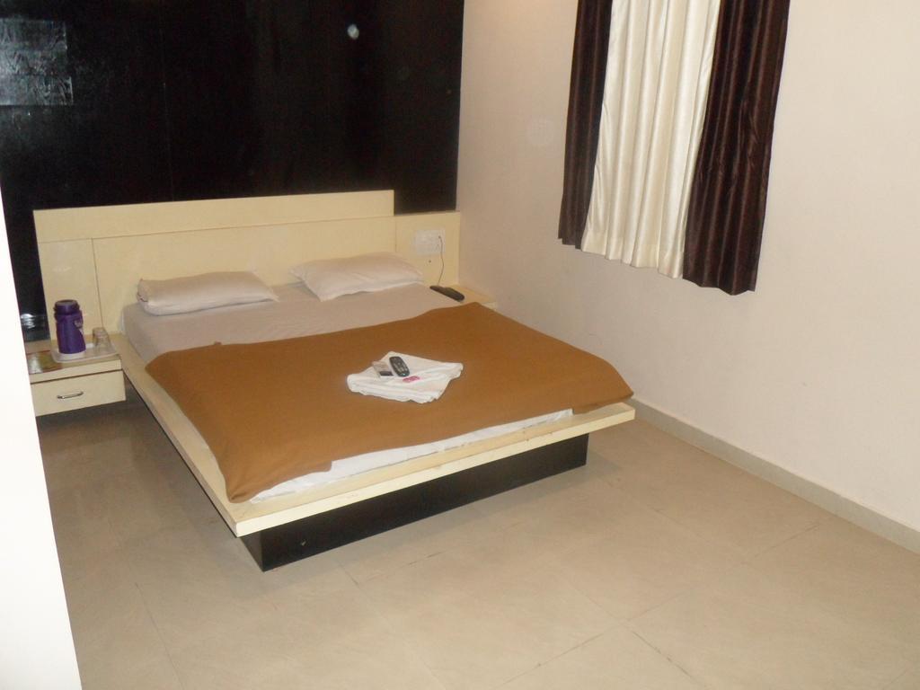Hotel Canada Palace Watuwa Екстериор снимка
