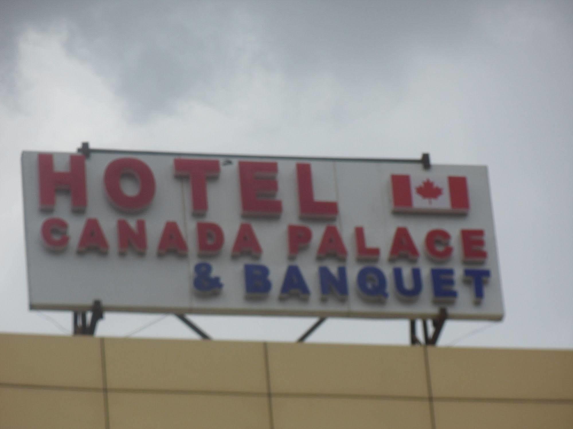 Hotel Canada Palace Watuwa Екстериор снимка